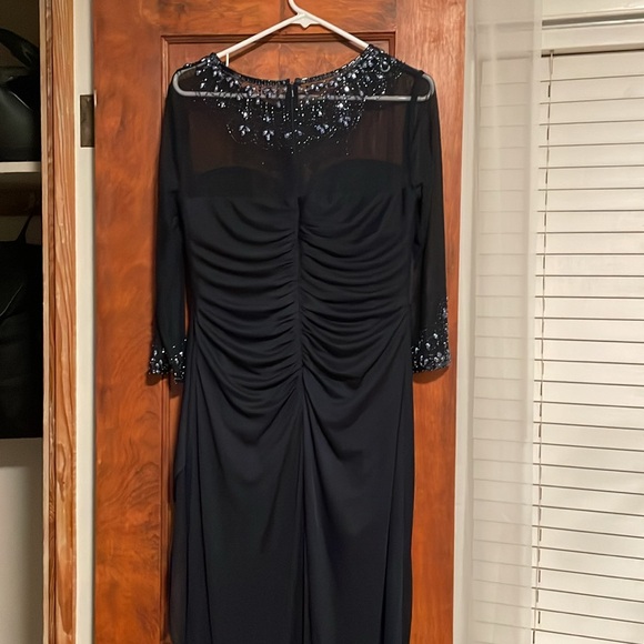 Elegant Dark Navy Blue Evening Dress - Picture 6 of 8